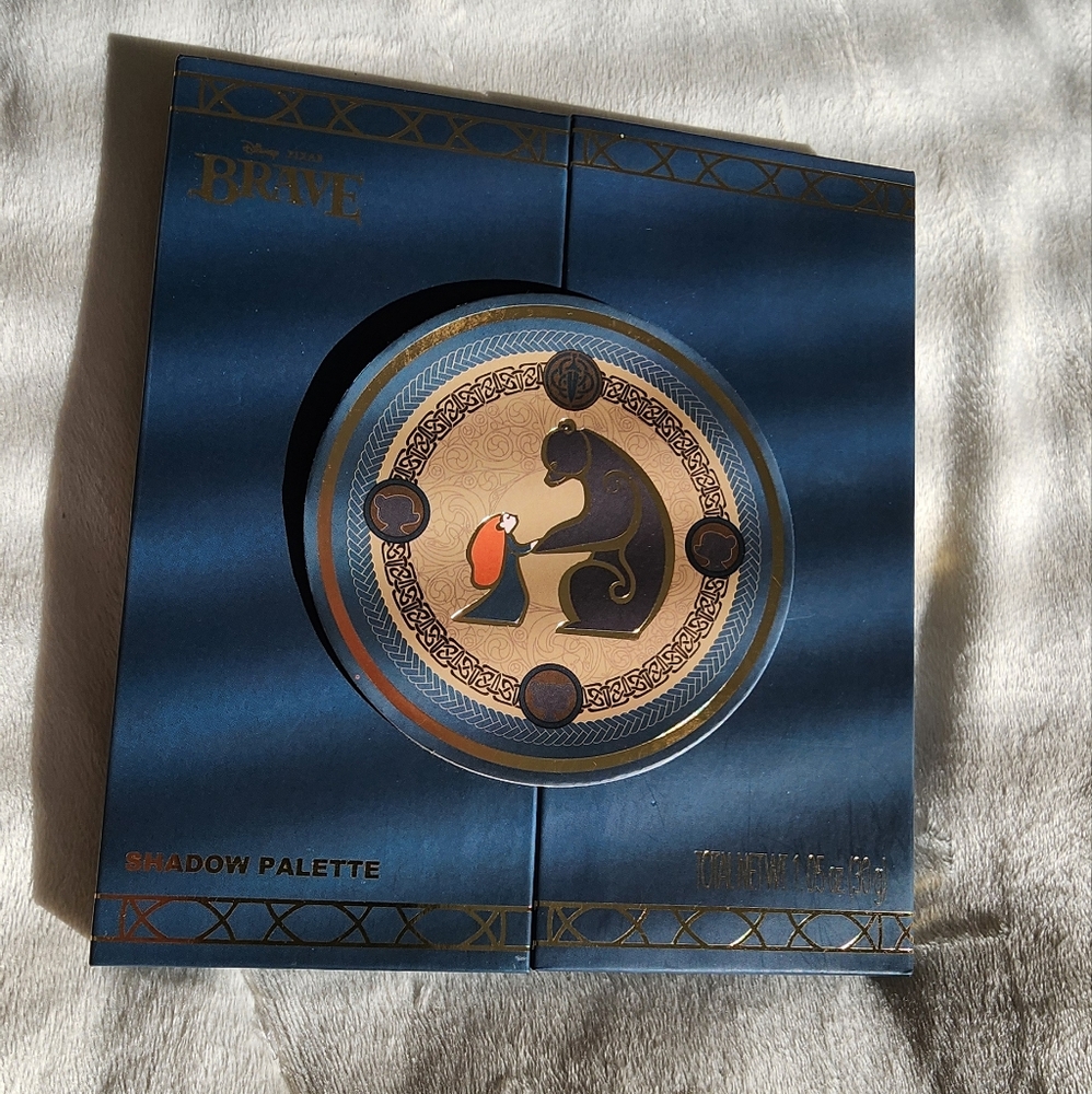 Disney Mulan Eyeshadow Palette